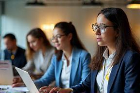 People enrolling in highway compliance course
